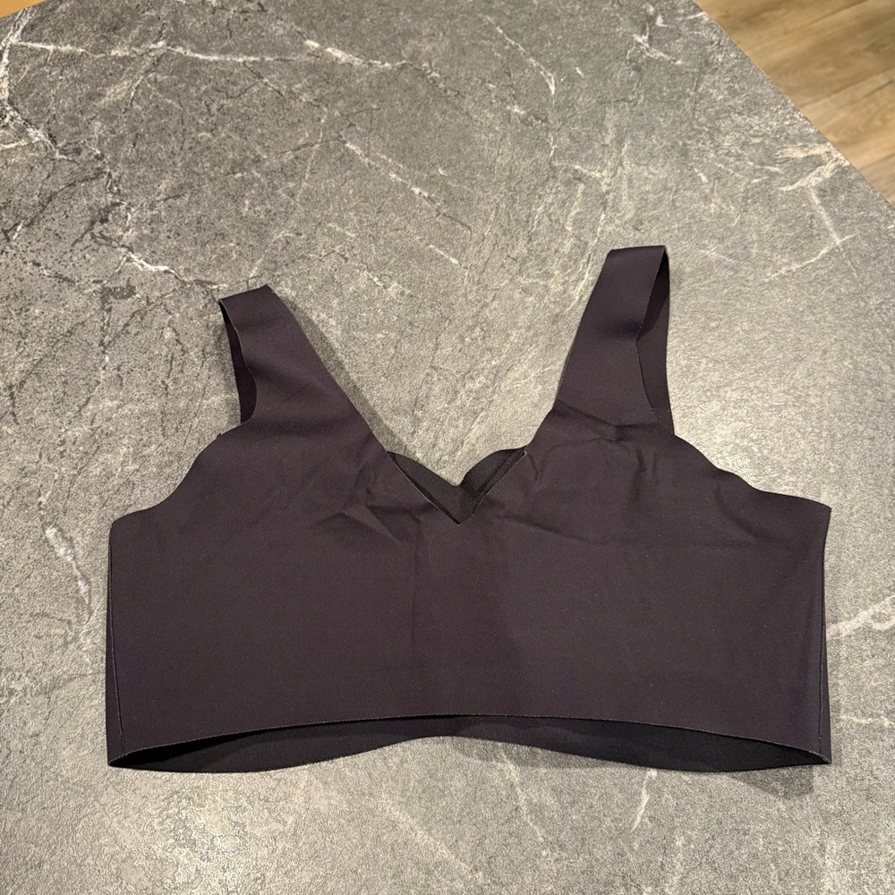Honeylove 1X softform bra vamp black v neck pullover - Picture 6 of 8